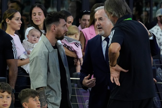 Lionel Messi, aunque no jugó en el partido de ida, protagonizó algunos momentos polémicos tras la derrota del Inter Miami ante los Rayados de Monterrey.