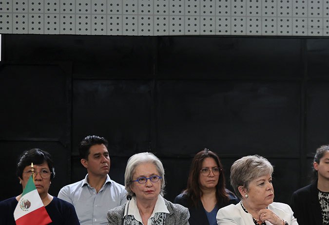 Alicia Bárcena reitera enérgica condena por la irrupción a la embajada mexicana en Ecuador tras el regreso de diplomáticos a México