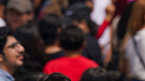 México vive histórico eclipse total solar 2024; AMLO lo presencia desde Mazatlán, Sinaloa