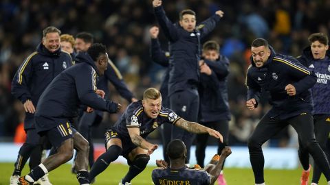 Juadores del Real madrid celebran su triunfo sobre el Manchester City.