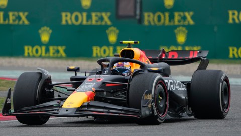 El mexicano Sergio "Checo" Pérez se mantiene en el segundo puesto de la clasificación de pilotos esta temporada 2024 de la Fórmula 1.
