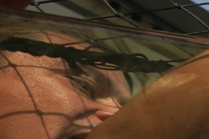 José Altuve firmando autógrafos a los aficionados en el estadio Alfredo Harp Helú de Ciudad de México antes de uno de los partidos ante los Colorado Rockies.