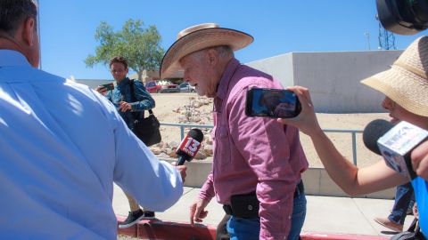 Fiscales no volverán a juzgar a ranchero de Arizona acusado de matar a tiros a un migrante desarmado