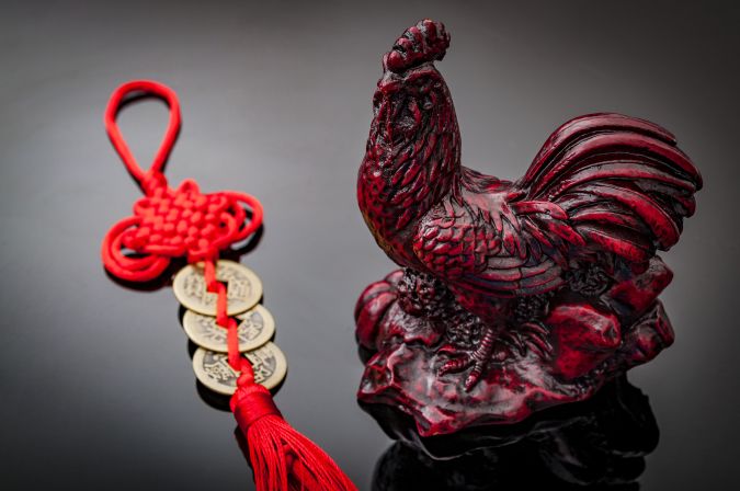 El signo chino del Gallo tiene bastante confianza en sí mismo.