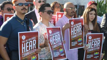La vicealcaldesa latina Denise Menchaca promovió el final de HEAR; recibe abucheos de la comunidad LGBTQ y la critican por esparcir un mensaje de no inclusión, de odio y rechazo.