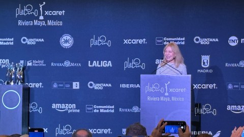 Cecilia Roth en la rueda de prensa del premio Platino de Honor en Xcaret.