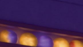 Joy (voz de Amy Poehler, izq.) y el nuevo personaje Anxiety (voz de Maya Hawke) serán emociones protagonistas en "Inside Out 2".