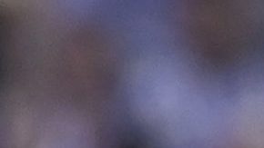 Jordi Alba discute con el árbitro durante el partido contra Rayados.