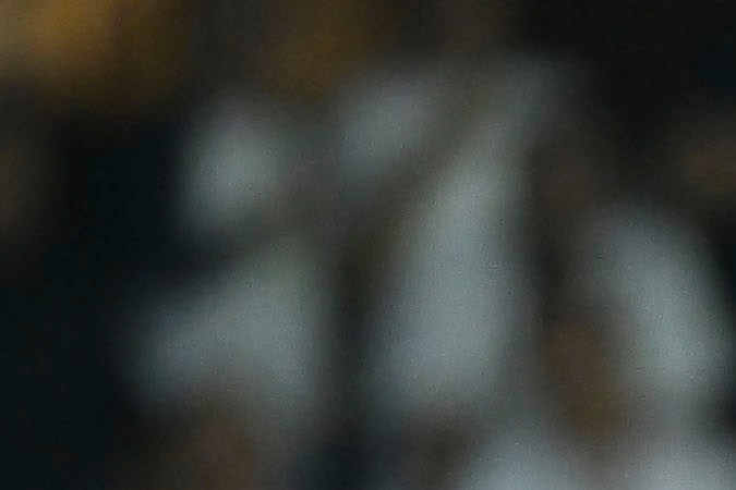 Juan Pablo Domínguez quiebra al portero Luis Malagón para luego anotar un gol del Toluca en contra del América en el primer tiempo.