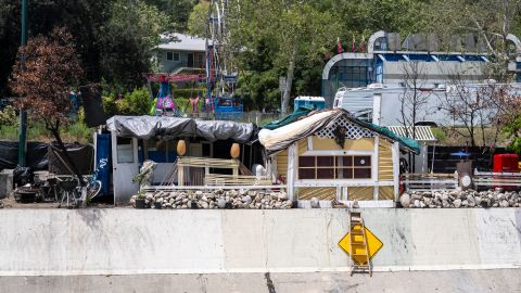 La casa que construyó Alejandro Díaz en Arroyo Seco está cerca de la autopista 110 en Los Ángeles.