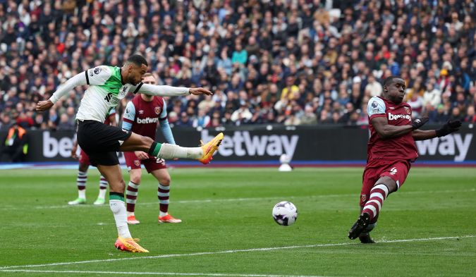 El Liverpool tomó la delantera con dos goles después de que el West Ham se fuera adelante en el marcador con un tanto de Jarrod Bowen.