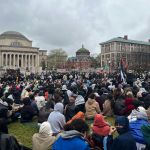 Estudiantes se manifiestan a favor de Palestina en el campus de la Universidad de Columbia en Nueva York.