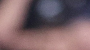 El mexicano Edson Álvarez marcando al delantero egipcio del Liverpool, Mohamed Salah, durante un momento del encuentro de este sábado en casa del West Ham.