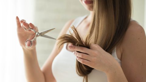 El calendario lunar nos indica cuándo es el mejor momento para cortarnos el cabello.