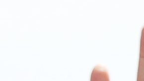 Suzuka (Japan), 07/04/2024.- Mercedes driver Lewis Hamilton of Britain waves to the crowd during a drivers parade before the Formula One Japanese Grand Prix at the Suzuka International Racing Course in Suzuka, Japan, 07 April 2024. (Fórmula Uno, Japón, Reino Unido) EFE/EPA/FRANCK ROBICHON