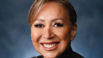 Latina asume como subdirectora del LAPD; envía mensaje niñas y mujeres para buscar sus sueños