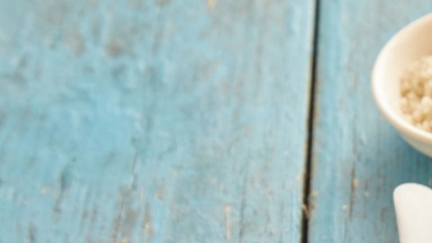 Crema para untar de mantequilla o margarina: ¿cuál es más saludable?