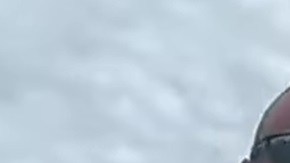 VIDEO: Dramático rescate de un perro herido atrapado en las vías de un tren en Oklahoma