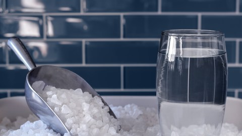 El agua y la sal pueden ayudarte a atraer el empleo soñado.