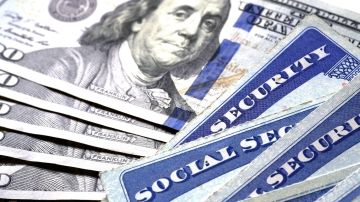Tarjetas de Seguro Social para identificación y jubilación EE.UU.