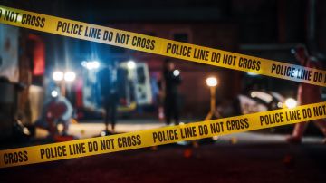 Niño hispano se disparó fatalmente con un arma dejada debajo del sofá de su casa en Pensilvania