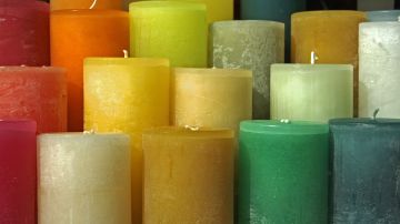 Las velas tienen un significado según su color.