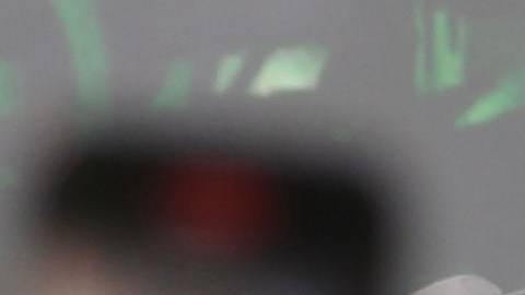 Feid le dedica canción a Karol G en pleno concierto y la emociona hasta las lágrimas