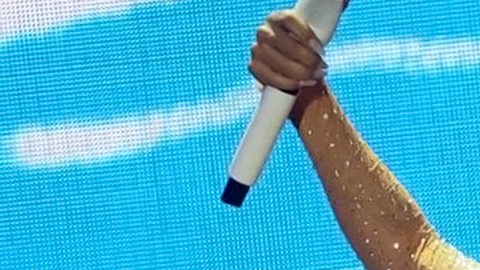 Karol G cumplió con uno de sus sueños: ¡Ofreció su primera entrevista en portugués!