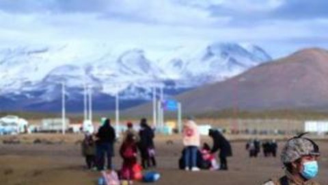La frontera entre Chile y Bolivia ha sido usada por el Tren de Aragua para sus actividades de tráfico ilegal de migrantes.