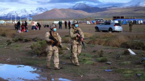 La frontera entre Chile y Bolivia ha sido usada por el Tren de Aragua para sus actividades de tráfico ilegal de migrantes.
