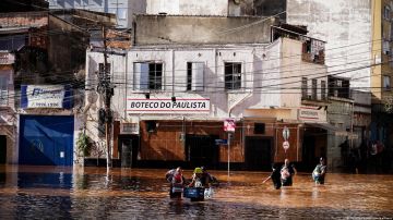 Muertos por inundaciones en Brasil superan el centenar
