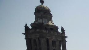 Una multitud vestida de rosado acudió a la principal plaza pública de México para respaldar a Xóchitl Gálvez.