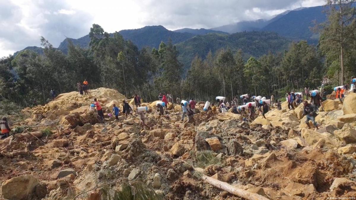 Papúa Nueva Guinea reporta más de 2,000 personas sepultadas tras  deslizamiento de tierra sobre un pueblo - La Opinión