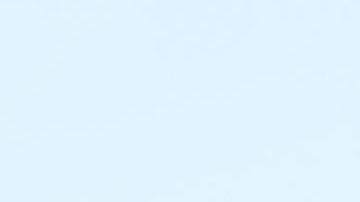 Charles Leclerc celebrando con los miembros del equipo Ferrari su conquista en el Gran Premio de Mónaco.