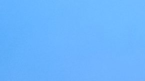 ROMA, 24/04/2024.-El piloto monegasco Charles Lecrerc luce el nuevo patrocinio de la escudería italiana Ferrari, el de la tecnológica estadounidense HP. La escudería italiana Ferrari celebrará sus 70 años de presencia en Estados Unidos incluyendo detalles en dos tonos de azul tanto en sus monoplazas como en los uniformes del equipo durante el Gran Premio de Miami que se celebrará el domingo 5 de mayo. Tanto los monoplazas, los SF-24, como los monos de los pilotos Carlos Sainz y Charles Lecrec, así como la vestimenta de mecánicos y trabajadores, tendrán detalles en dos tonos de azul que la histórica marca utilizó durante la década de los 60 y hasta mediados de los 70. EFE/Ferrari***SOLO USO EDITORIAL/SOLO DISPONIBLE PARA ILUSTRAR LA NOTICIA QUE ACOMPAÑA (CRÉDITO OBLIGATORIO)***