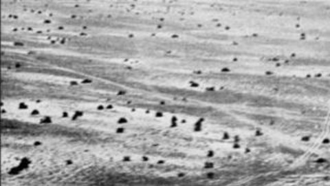 Un cráter fue la marca que quedó en el lugar de la primera prueba nuclear subterránea india realizada en el estado desértico de Rajasthan.