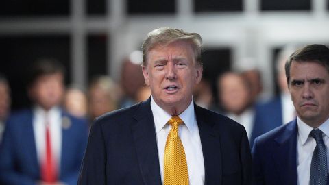 Trump se dijo y contradijo sobre si restringiría los anticonceptivos si resulta electo a la Presidencia.