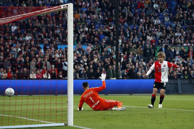 Ayase Ueda fue el encargado de abrir el marcador para encaminar una nueva victoria del Feyenoord en esta temporada de la Eredivisie.