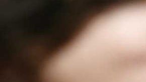 Hirving lozano levanta el trofeo del máximo circuito del fútbol de los Países Bajos.