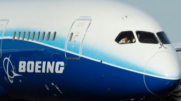 Otro incidente de Boeing: 10 heridos cuando un avión se estrelló tras salirse de la pista en Senegal