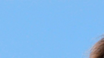 El demócrata George Whitesides compite en el Distrito 27 contra el republicano Mike García.