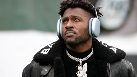 Antonio Brown en su etapa con Tampa Bay Buccaneers.