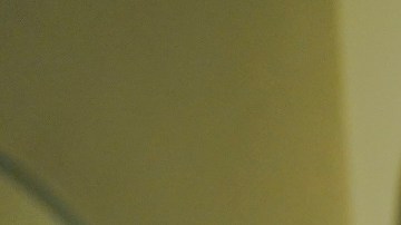 Los votantes latinos celebran las politicas de Biden en materia de salud y empleo.