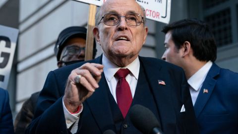 Rudy es acusado de intentar manipular los resultados de las elecciones de 2020 en Arizona.