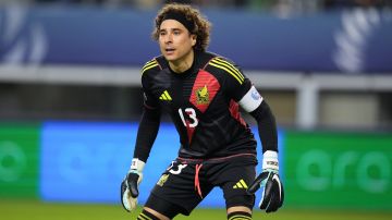 Mexico's Guillermo Ochoa defends his net during the first half of a CONCACAF Nations League semifinals soccer match, Thursday, March 21, 2024, in Arlington, Texas. (AP Photo/Julio Cortez)