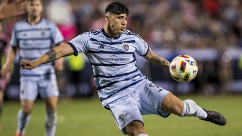 Alan Pulido sumó su cuarto gol de la temporada.