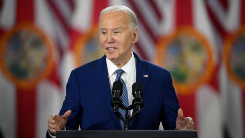 Biden ha responsabilizado a Trump por la prohibición del aborto en Florida y en otros estados.