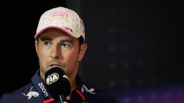 El mexicano Sergio "Checo" Pérez se prepara para correr el Gran Premio de Miami este fin de semana.