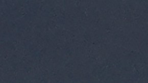 Estudiantes con toga y birrete de graduación se unen a otros manifestantes en la Universidad de Utah