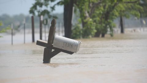 Inundaciones en Texas: niño murió tras ser arrastrado por una corriente en Fort Worth